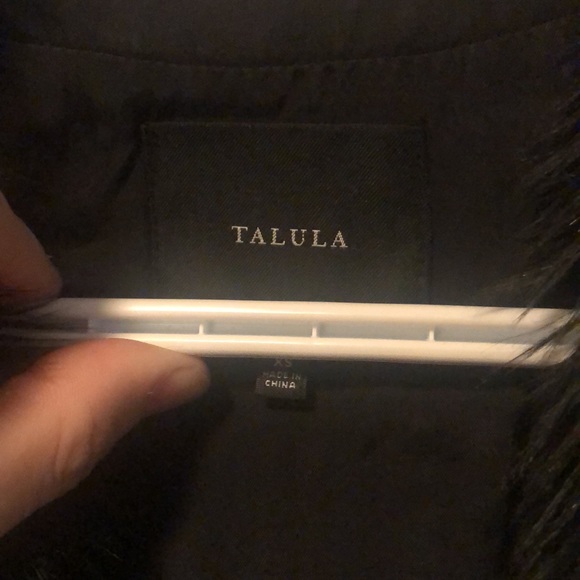 Talula Aritzia Women’s Vest - Picture 3 of 7